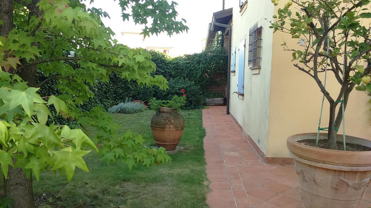 Villa Esther Маранело Екстериор снимка